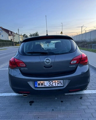 Opel Astra cena 26000 przebieg: 267000, rok produkcji 2012 z Tłuszcz małe 154